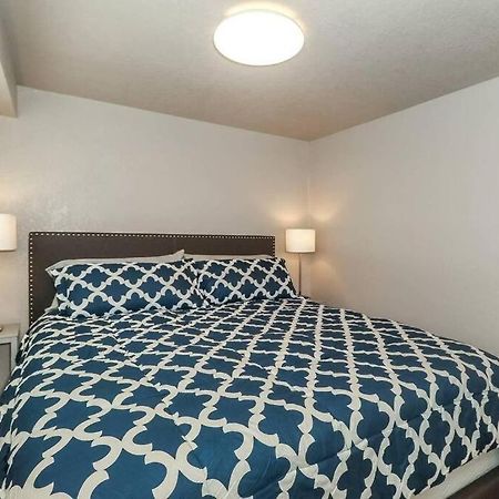 HOLLY FIRST FLOOR 2 King Beds Villa Kansas City Eksteriør bilde